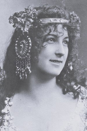 Maria Reisenhofer portrait