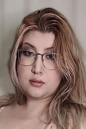 Elisa Mae portrait