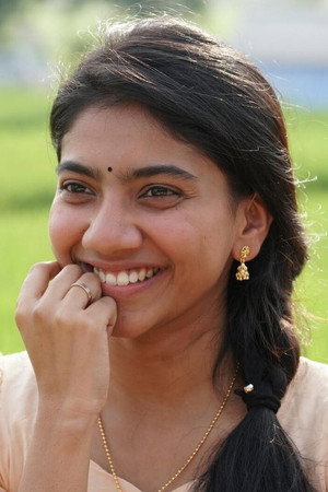 Pooja Kannan portrait