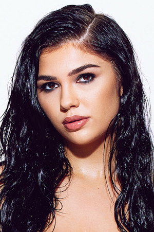 Aria Taylor portrait