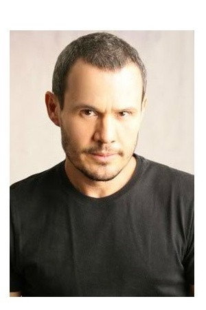 Edmilson Barros portrait