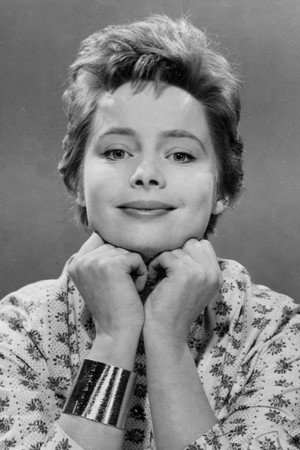 Elvi Hale portrait