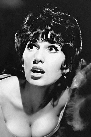 Yvonne Romain portrait