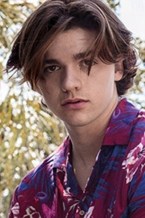 Joel Courtney portrait