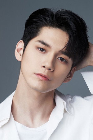 Ong Seong-wu portrait