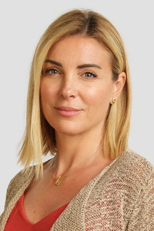 Özge Özberk portrait