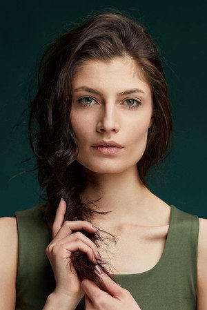 Lora Hristova portrait