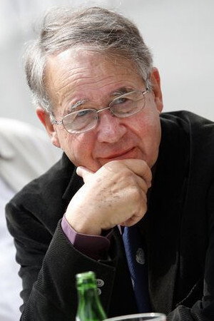 Pierre Juquin portrait