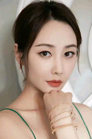 Li Chun portrait