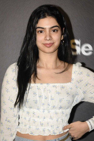Khushi Kapoor portrait