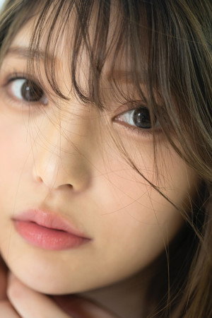 Kuraki Hana portrait