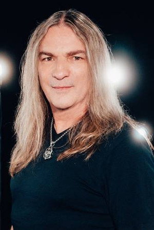 Marc Lynn portrait