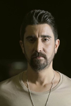 Álex Ubago portrait