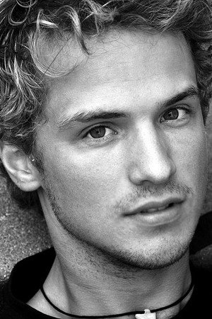Freddie Stroma portrait