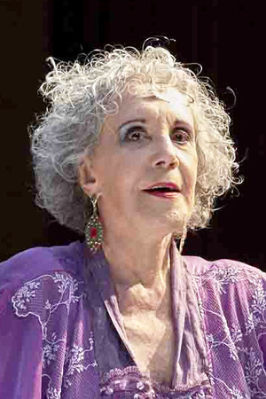 Maria Alice Vergueiro portrait