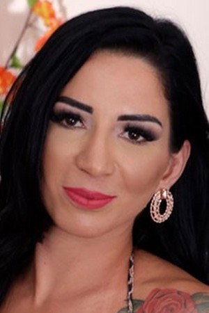Carol Corrales portrait