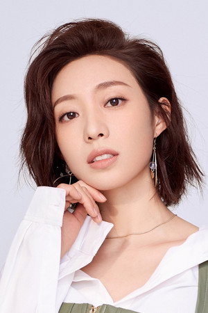 Hao Wenting portrait