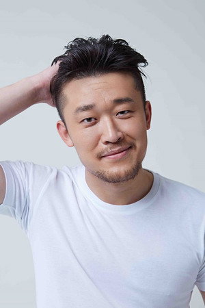 Li Hongchen portrait