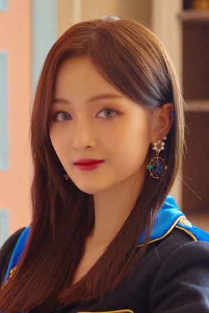Wu Xuanyi portrait