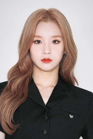 HeeJin portrait