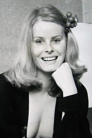 Madeleine Hinde portrait