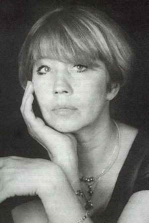 Carmen Galin portrait