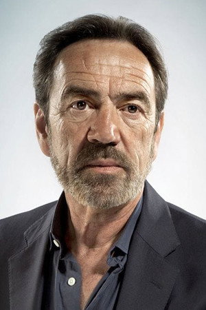 Robert Lindsay portrait