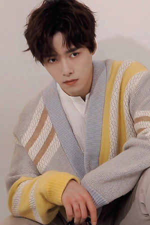 Fang Yilun portrait
