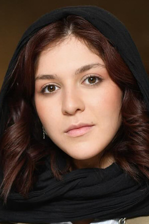 Sarvin Zabetian portrait