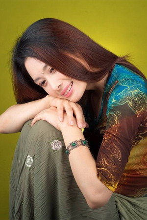 Deng Ying portrait