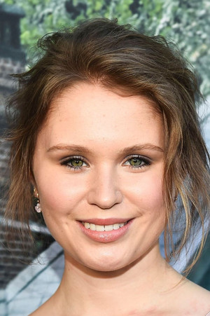 Eliza Scanlen portrait