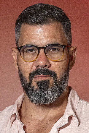 Juliano Cazarré portrait