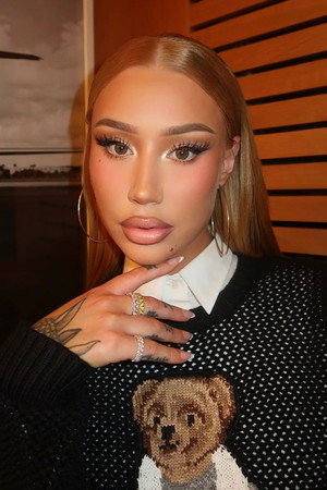 Iggy Azalea portrait