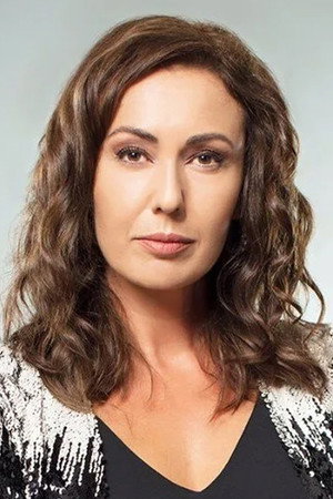 Gökçe Yanardağ portrait