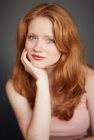 Alyzée Costes portrait