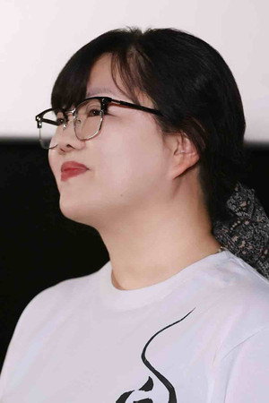 Zheng Xiaopu portrait