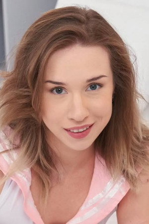Alice Klay portrait