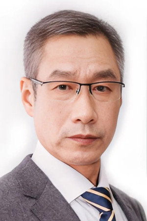 Liu Peiqi portrait