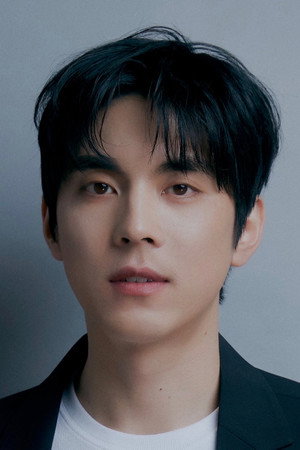 Hong Isaac portrait