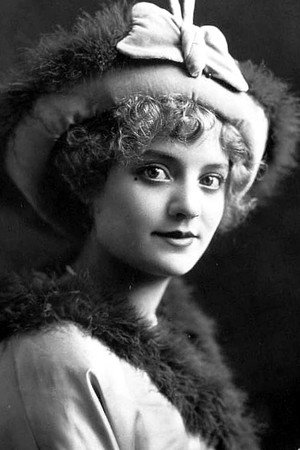 Marie La Varre portrait