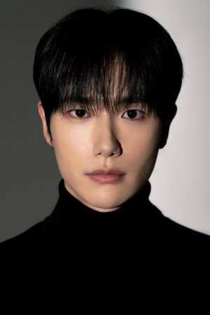Shin Jeong-u portrait