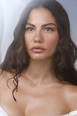 Demet Özdemir portrait
