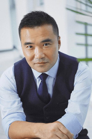 Cui Zhong portrait