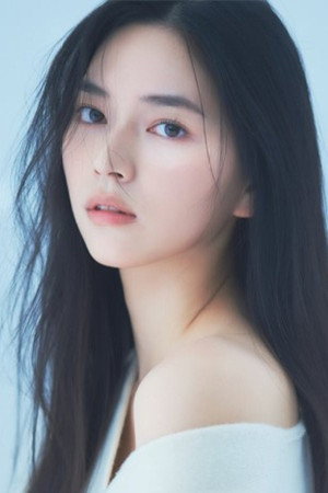 Kim Shana portrait