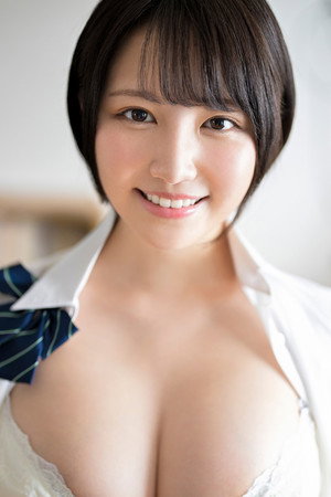 Azu Amatsuki portrait