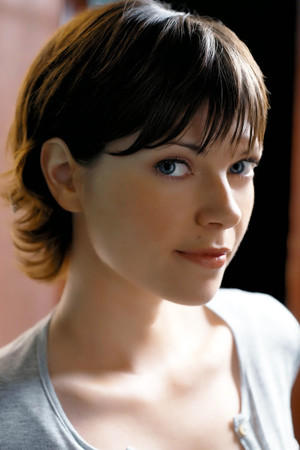 Nicole De Boer portrait