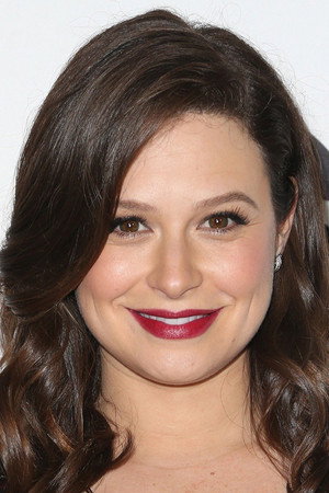 Katie Lowes portrait