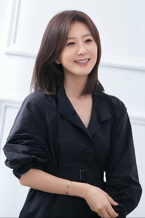 Kim Hee-ae portrait