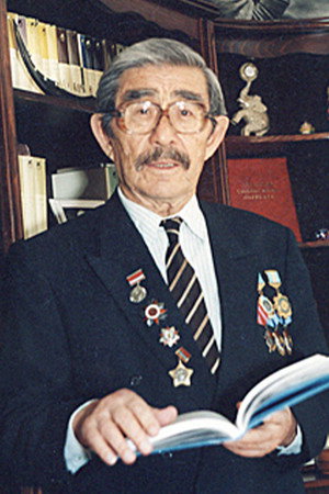 Kauken Kenzhetayev portrait