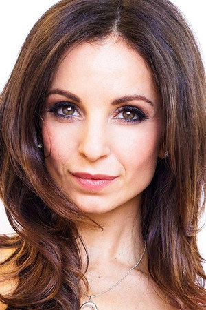 Farrah Aviva portrait